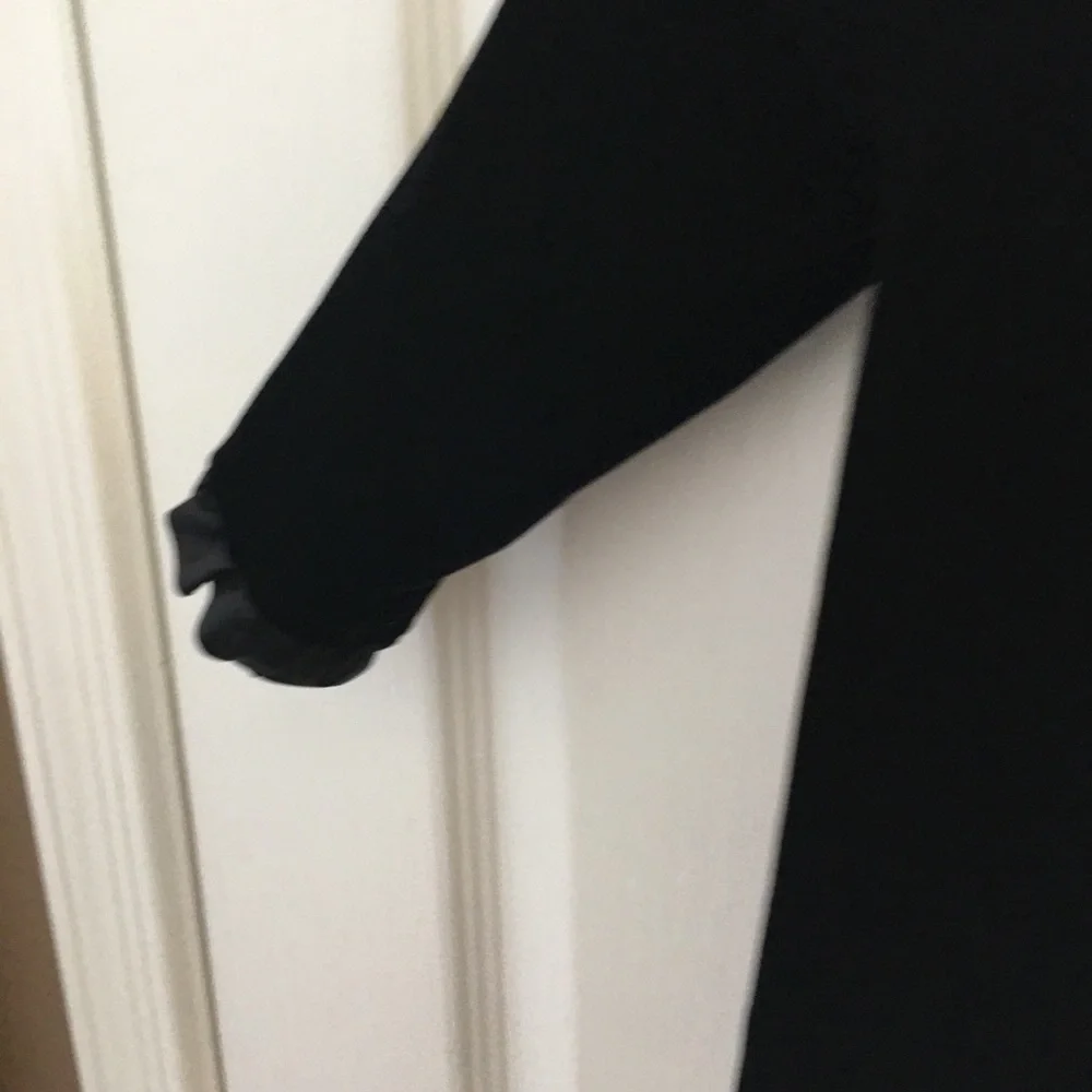 FINAL MARKDOWN Little girls circo black velvet jacket 18 months